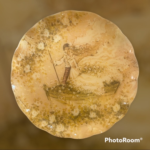 1970s FAB tray featuring an illustration of a flower child couple on a rowboat. - Picture 6 of 10